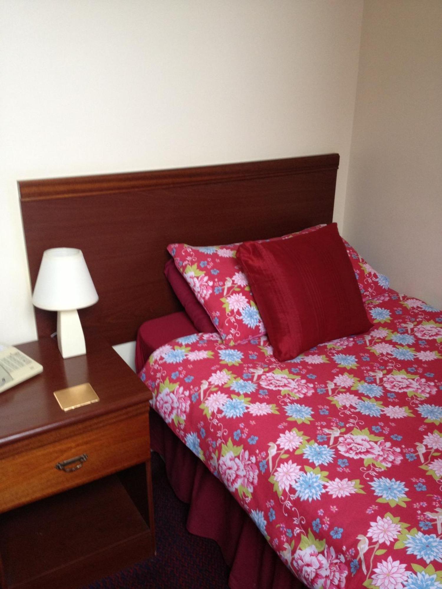 קרו The Waverley Hotel מראה חיצוני תמונה