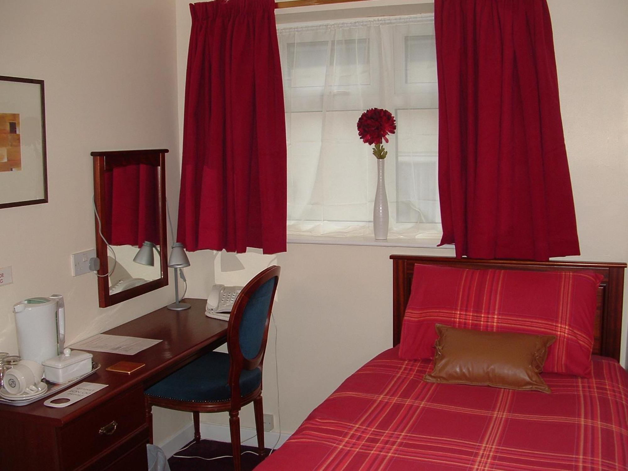 קרו The Waverley Hotel מראה חיצוני תמונה