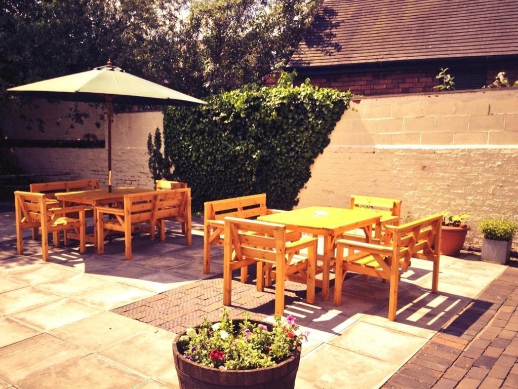 קרו The Waverley Hotel מראה חיצוני תמונה