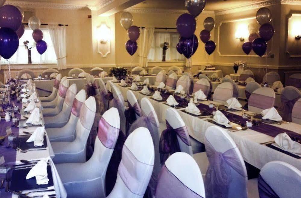 קרו The Waverley Hotel מראה חיצוני תמונה