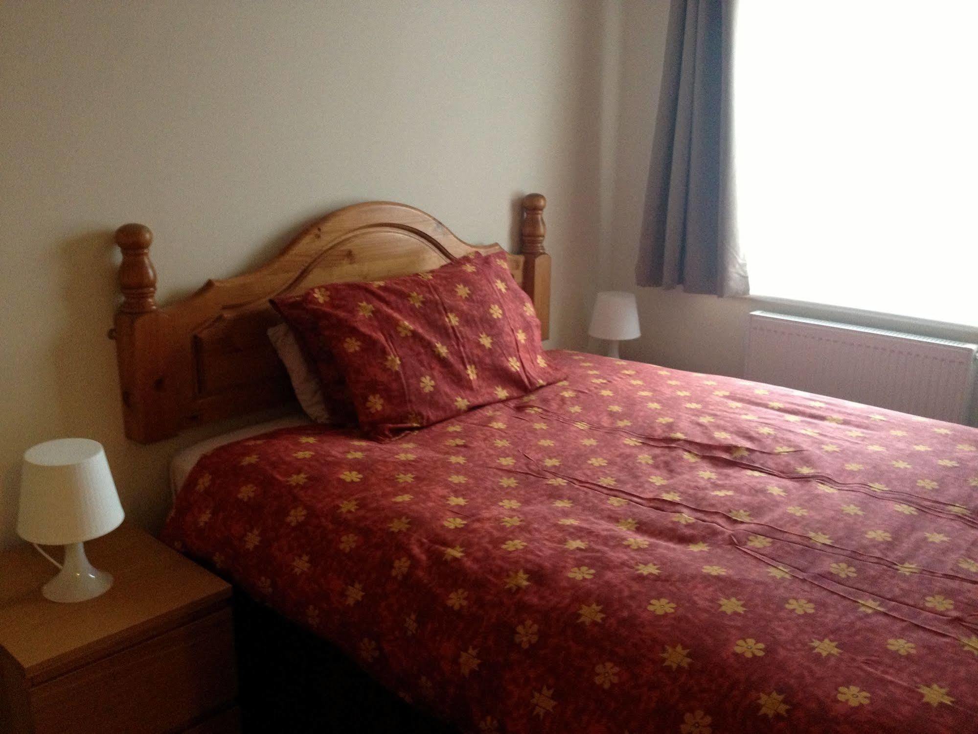 קרו The Waverley Hotel מראה חיצוני תמונה