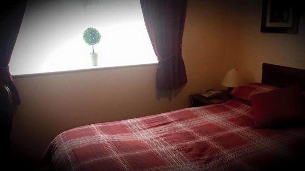 קרו The Waverley Hotel מראה חיצוני תמונה